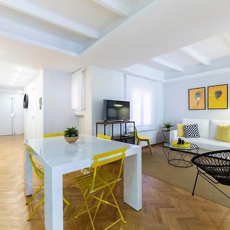 Apartamento Autentico Y Centrico Madrid Luaran gambar