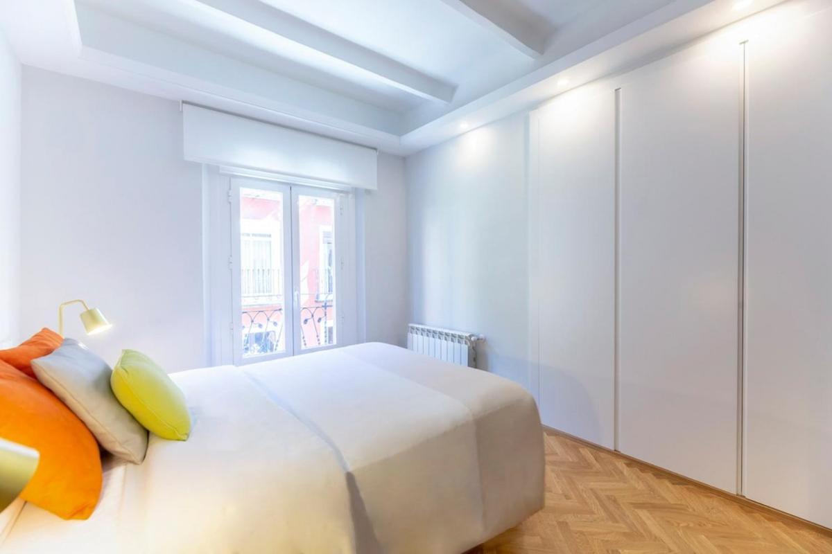 Apartamento Autentico Y Centrico Madrid Luaran gambar